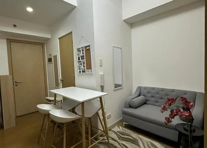 Luxury For Less Next To Bgc And Makati Cbd *