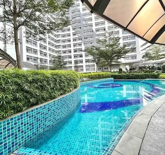 Luxury For Less Next To Bgc And Makati Cbd